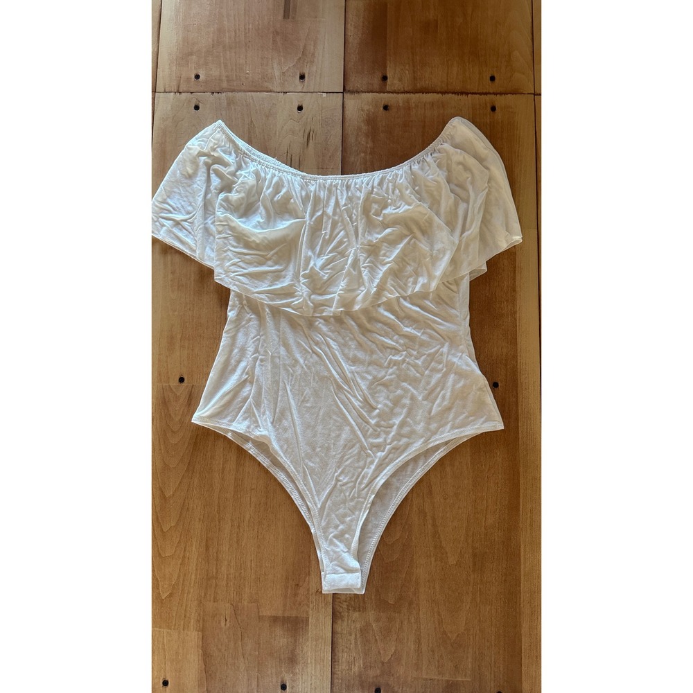 Fashion Nova Womens White Off Shoulder Ruffle Bodysuit XL T43881 Made in USA